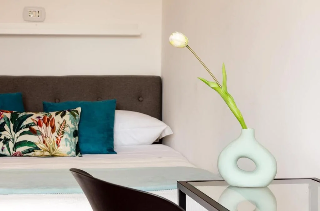 Camera Matrimoniale con Balcone — Prati guest house – Torripagroup