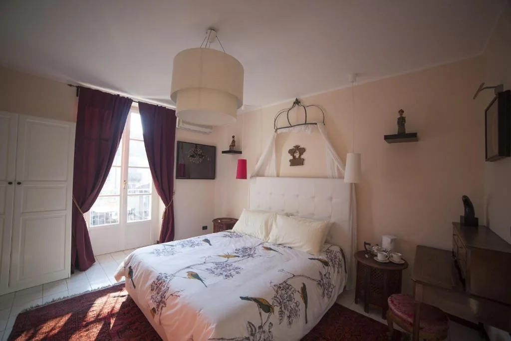 Camera Matrimoniale con Balcone — Residenze Torinesi