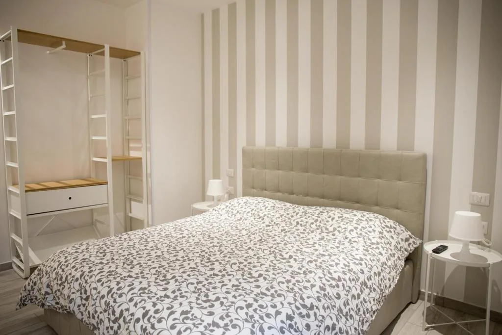 Camera Matrimoniale con Balcone — San Pietro Dreaming Rooms