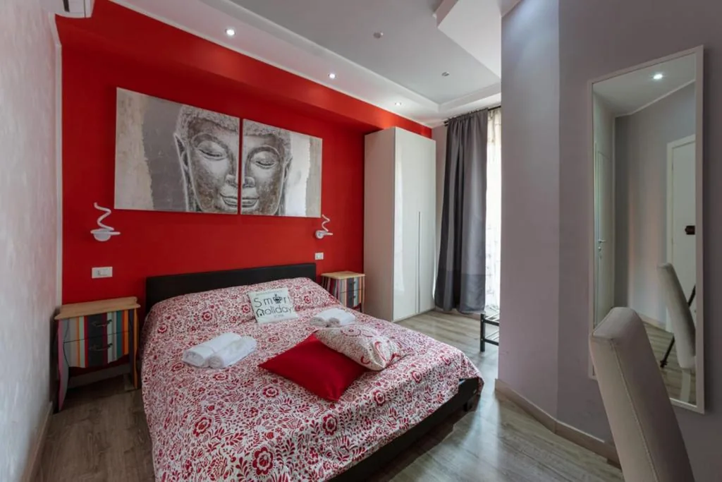 Camera Matrimoniale con Balcone — Smart Holidays