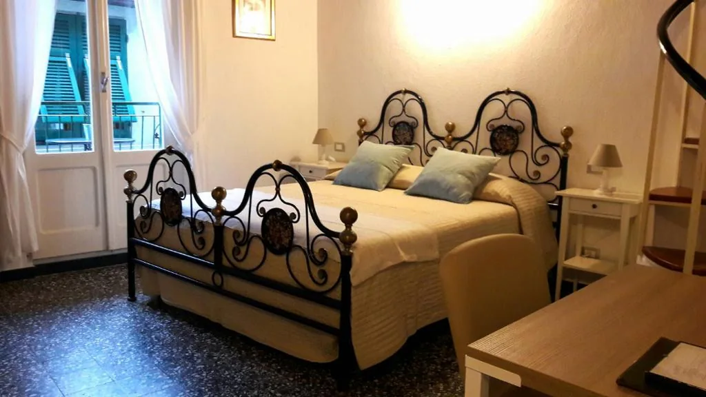 Double Room with Balcony — Taverna del Capitano Rooms