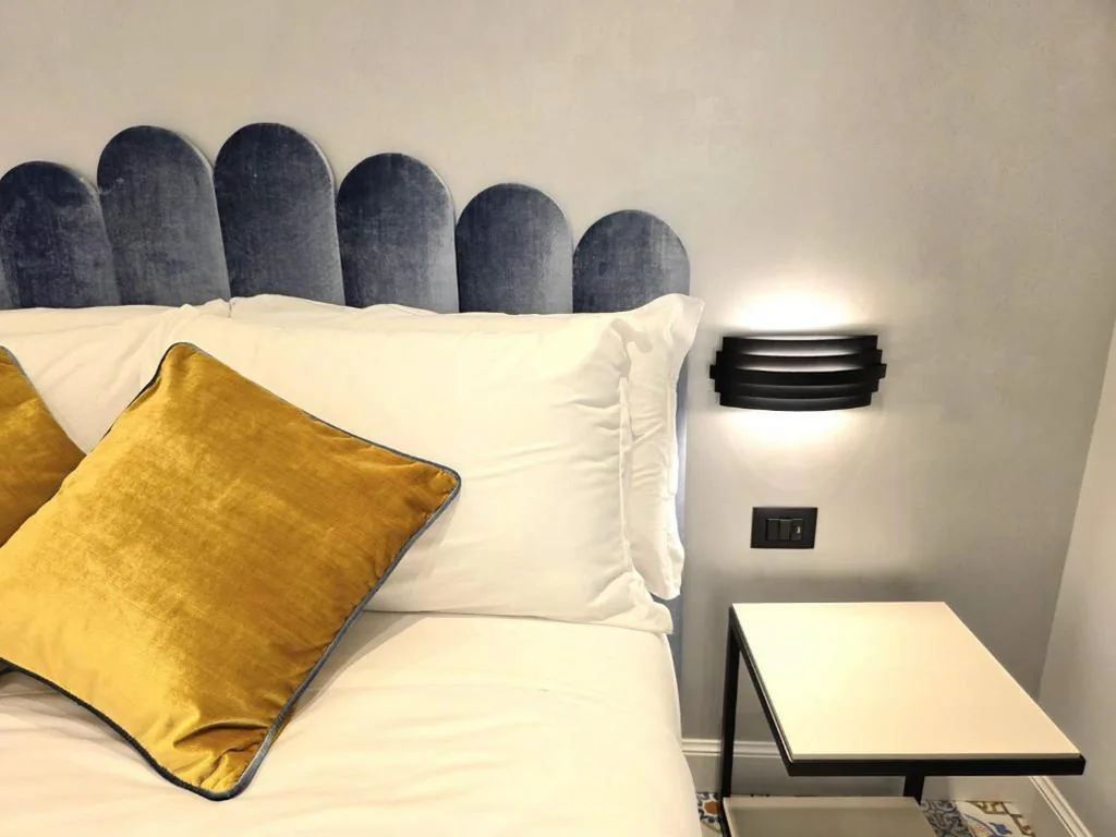 Double Room with Balcony — Victoria Suites