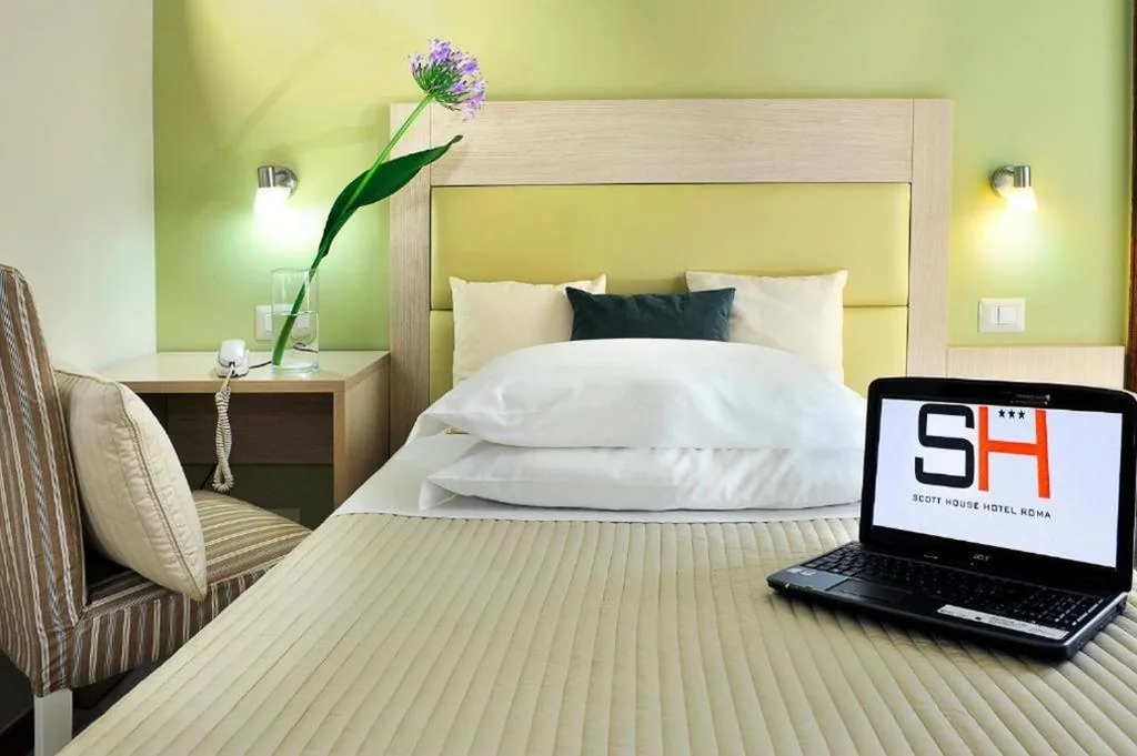 Camera Matrimoniale con Letto a una Piazza e Mezza — Hotel Scott House