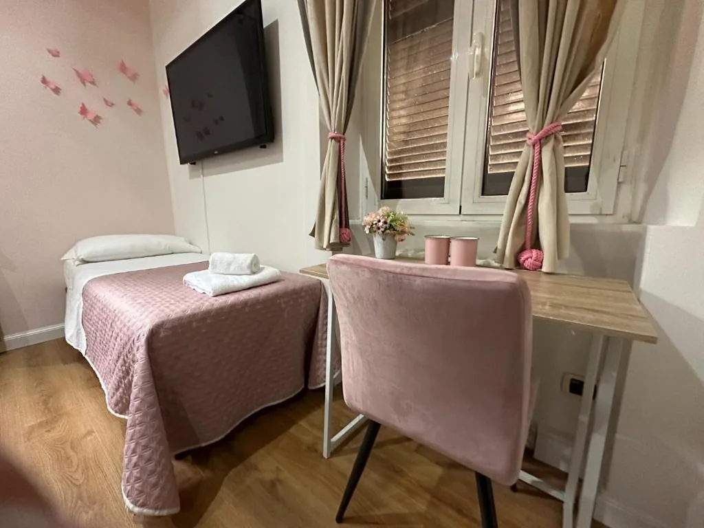 Double Room with Extra Bed (3 Adults) — Vatican Garden House
