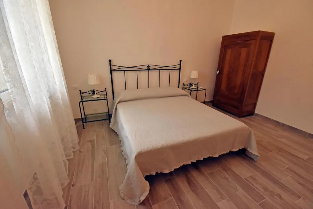 Camera Matrimoniale con Letto Supplementare — Castelli in aria