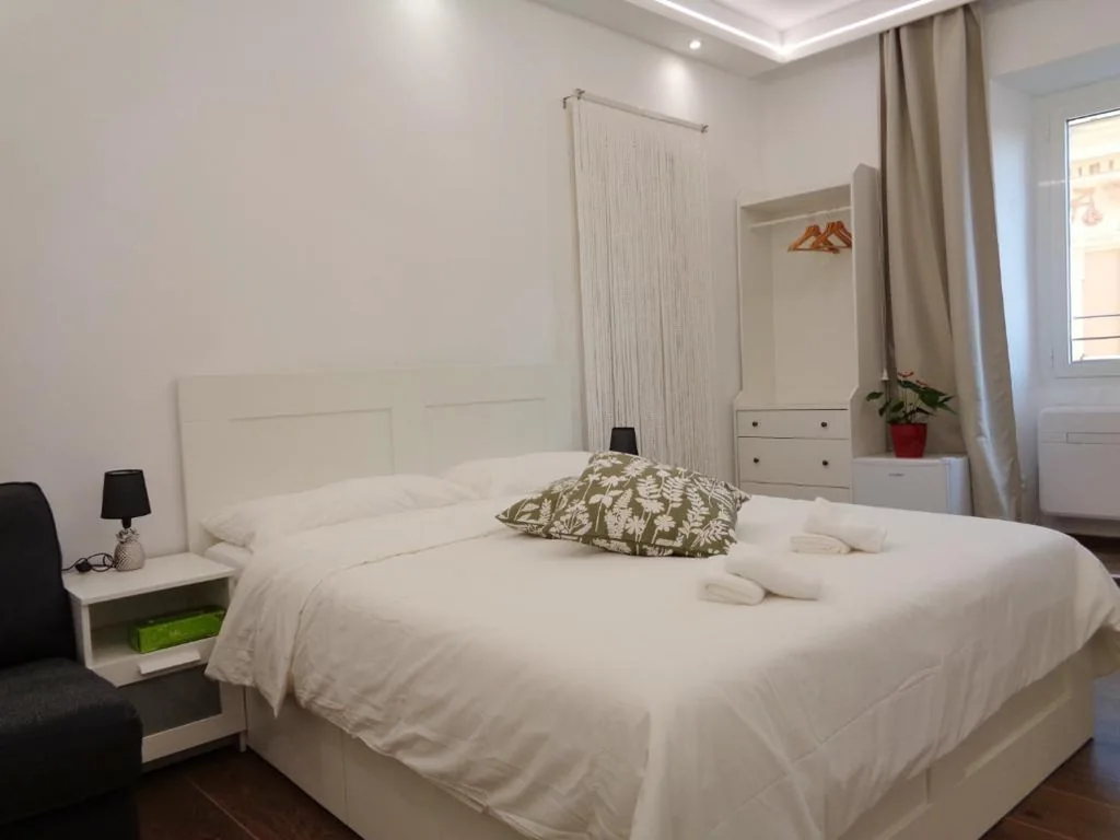 Double Room with Extra Bed — Jumbo Inn