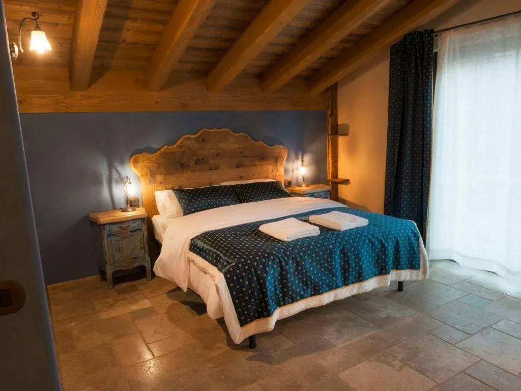 Double Room with Extra Bed — Lo Tzeno
