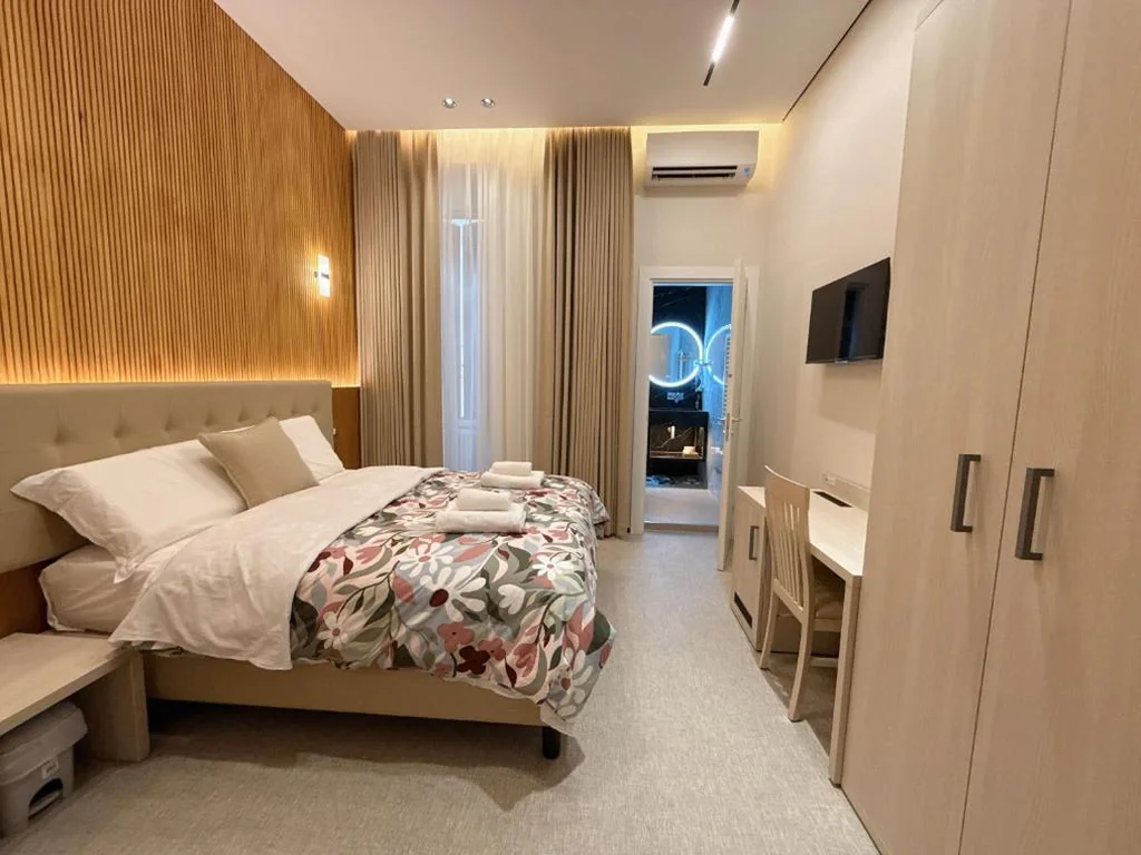 Double Room with Extra Bed — Luxe roma