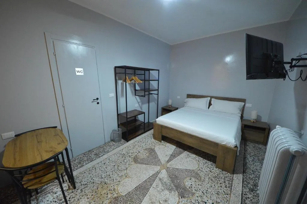 Camera Matrimoniale con Letto Supplementare — Mami Affittacamere