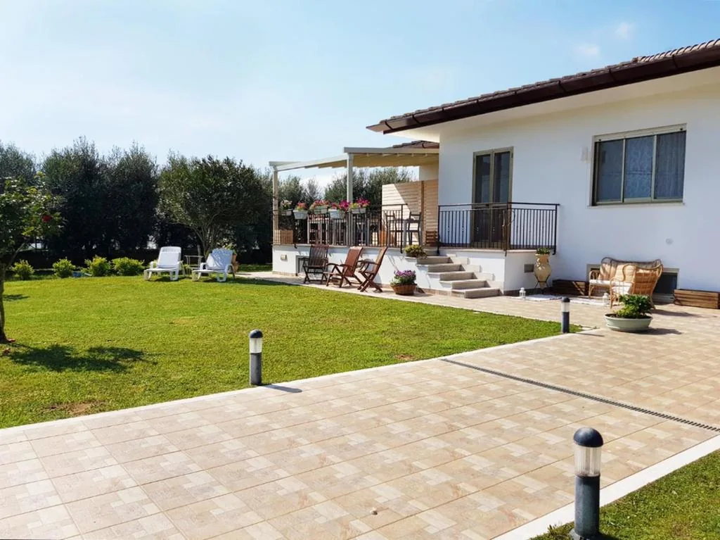 Camera Matrimoniale con Letto Supplementare — VILLA ROSA – Sperlonga Vertice Rooms