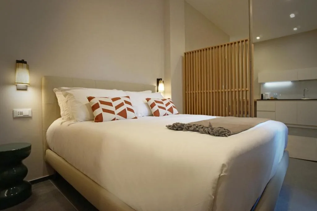 Camera Matrimoniale con Terrazza — 3L Luxury Rooms