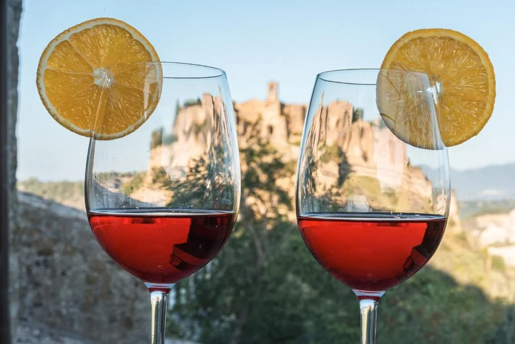 Camera Matrimoniale con Terrazza — Acqua di Civita Beauty & Rooms IL PONTE