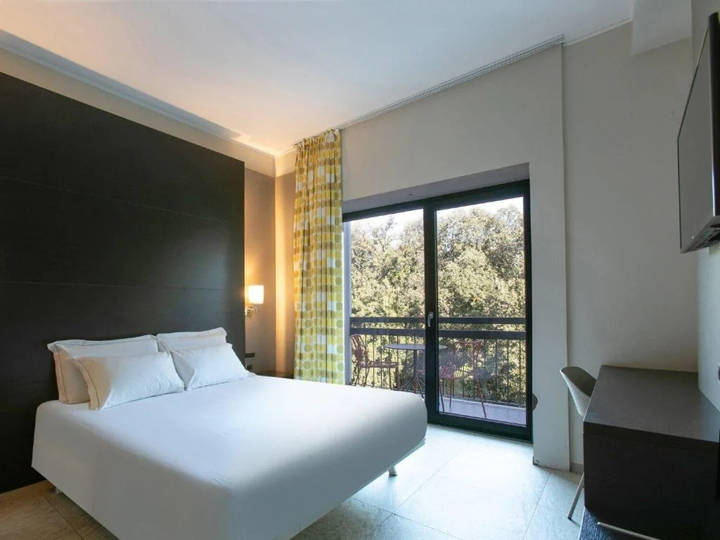 Double Room with Terrace — B&B Hotel Savona