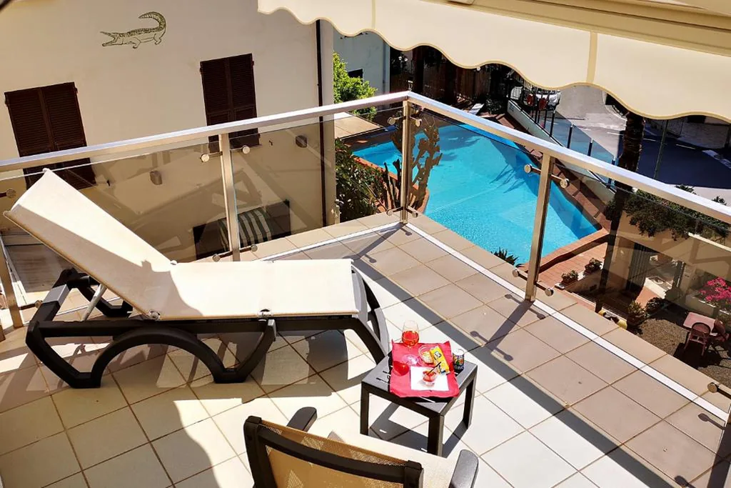 Double Room with Terrace — Coccodrillo Hotel & Apartments