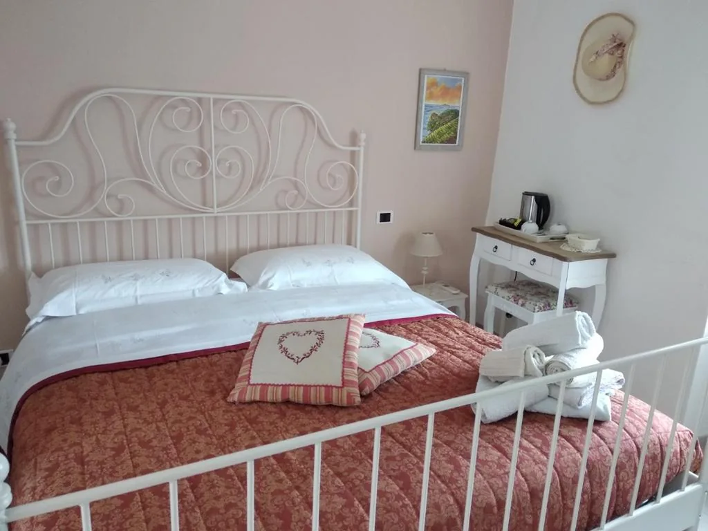 Camera Matrimoniale con Terrazza — Country House La Scortica