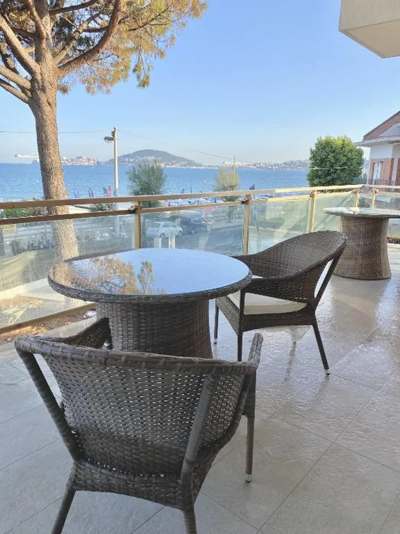 Double Room with Terrace — Frontemare