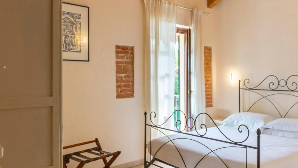 Camera Matrimoniale con Terrazza — La Fornace – Rooms & Pool