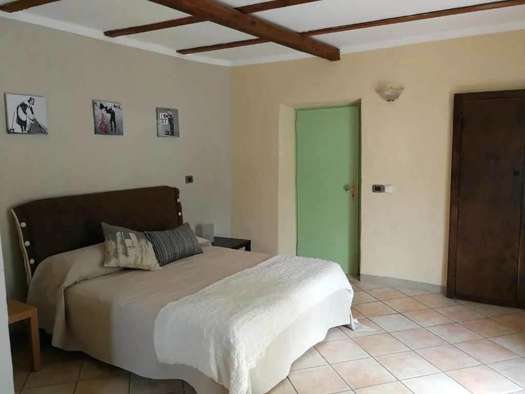 Camera Matrimoniale con Terrazza — Locanda Montecarlo