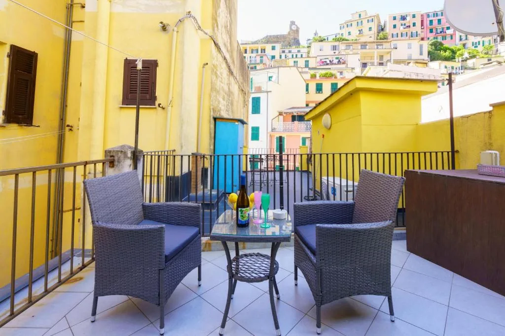 Double Room with Terrace — OltreMare