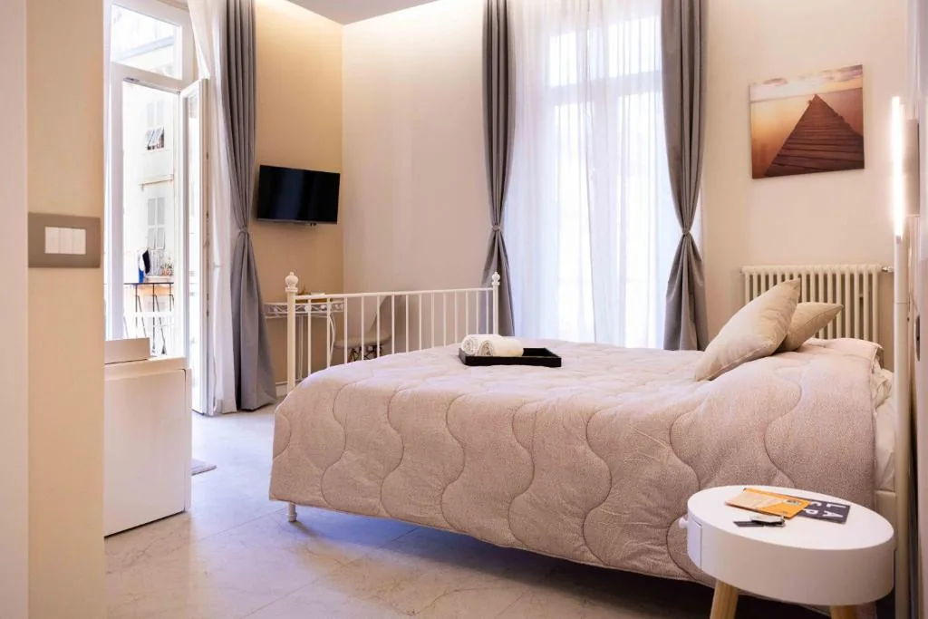 Double Room with Hot Tub — Dharma Luxury Room