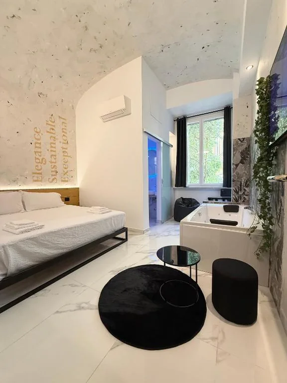 Double Room with Hot Tub — ESE luxury spa suites – Private Jacuzzi Rooms Near Termini, Perfect for Relaxing