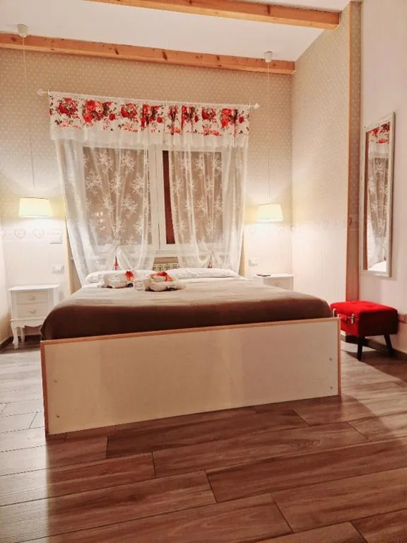 Double Room with Jacuzzi Tub — Il Mare Di Roma Luxury