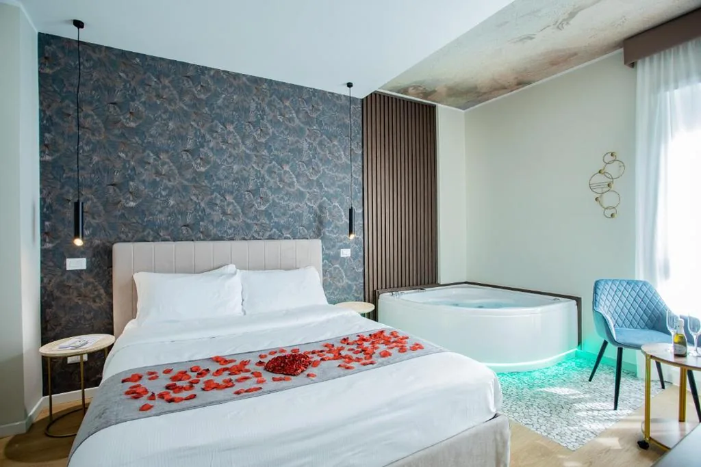 Camera Matrimoniale con Vasca Idromassaggio — Rome suite Rome Vaticano Guest house