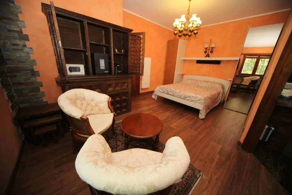 Double Room with Hot Tub — Sunshine-bnb