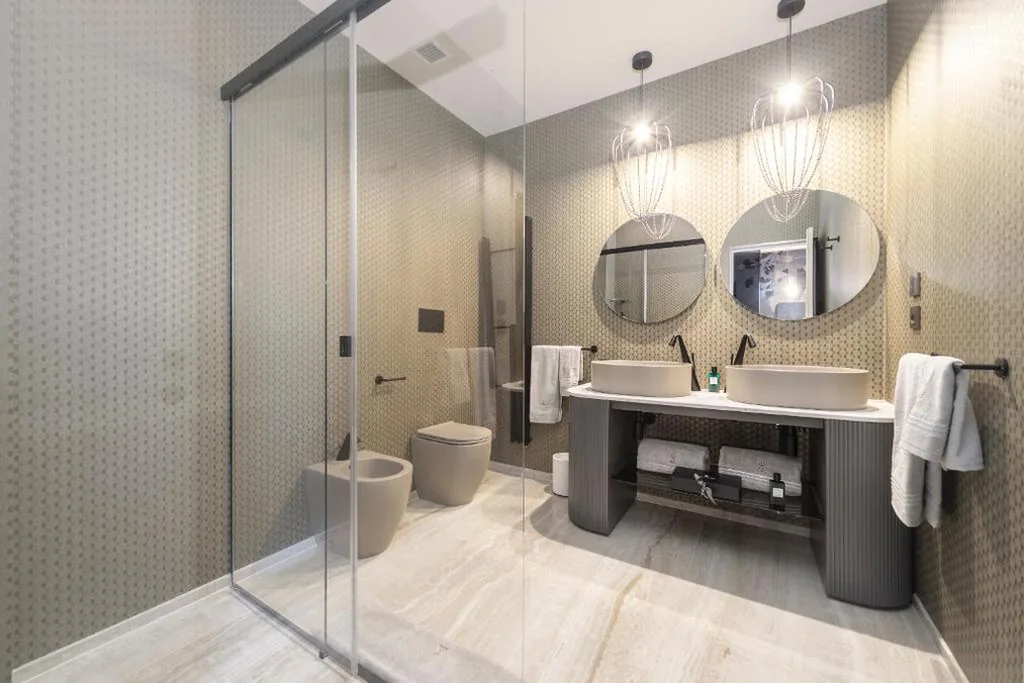 Double Room with Hot Tub — Tritone Luxury Suites Piazza del Popolo