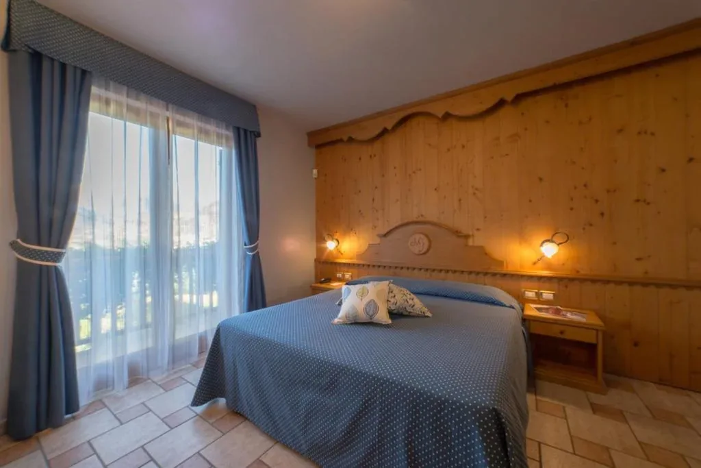 Double Room with Castle View — Hotel Lo Fleyé