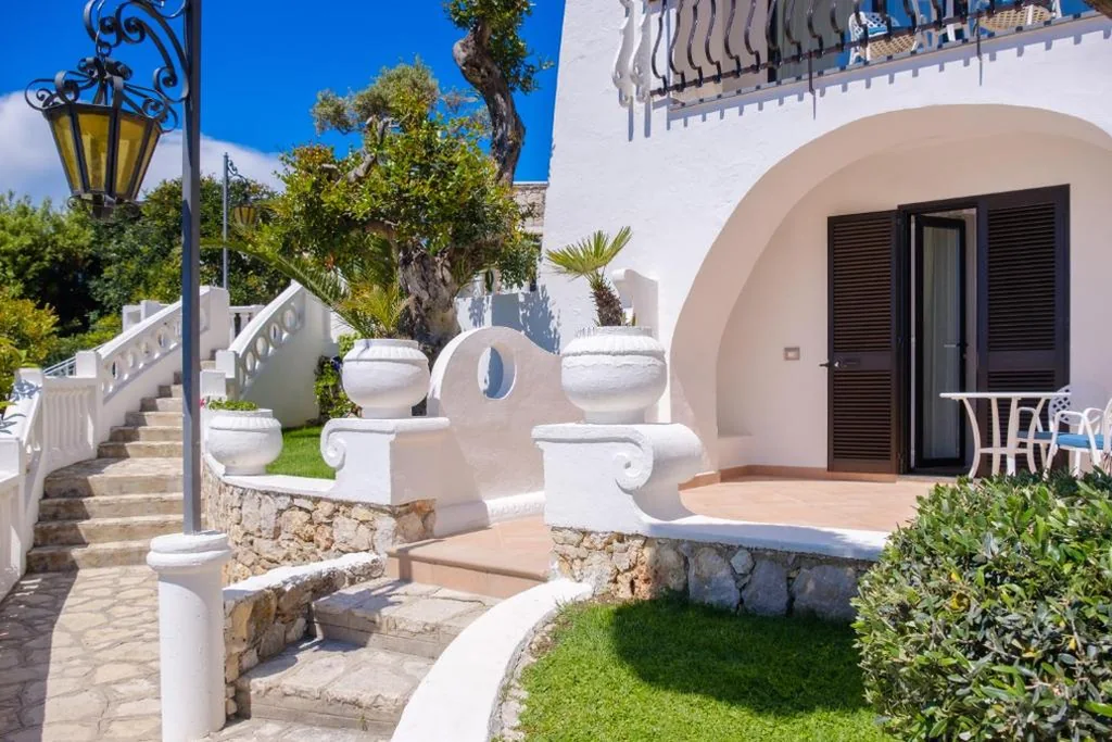 Camera Matrimoniale con Vista Giardino — Grand Hotel Le Rocce