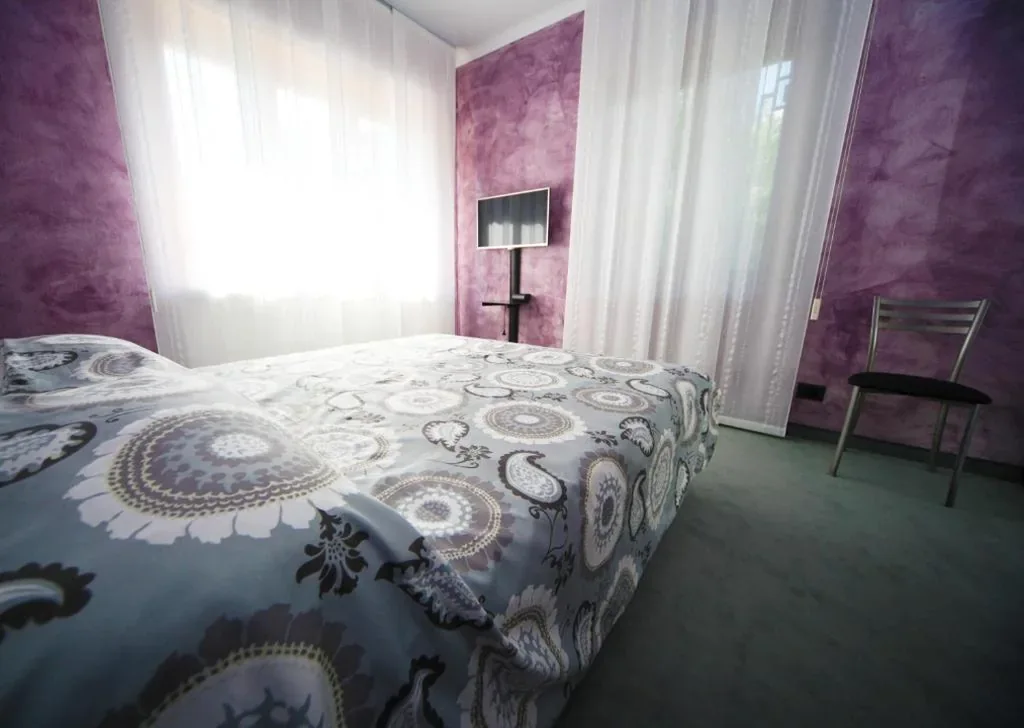 Double Room with Garden View — Sunshine-bnb