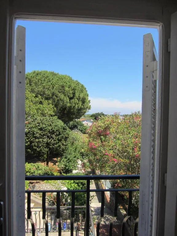 Double Room with Garden View — Villa Lina B&B