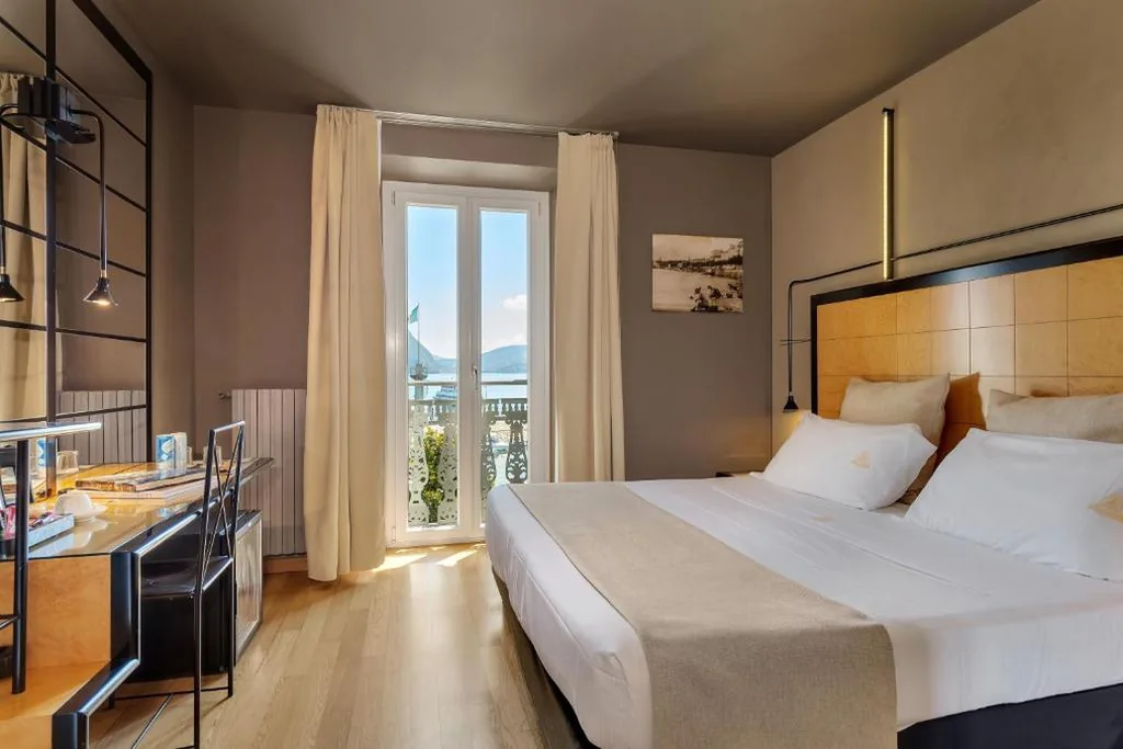 Double Room with Lake View — Hotel Ancora