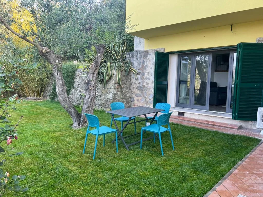 Camera Matrimoniale con Vista Mare — BikeandClimb B&B