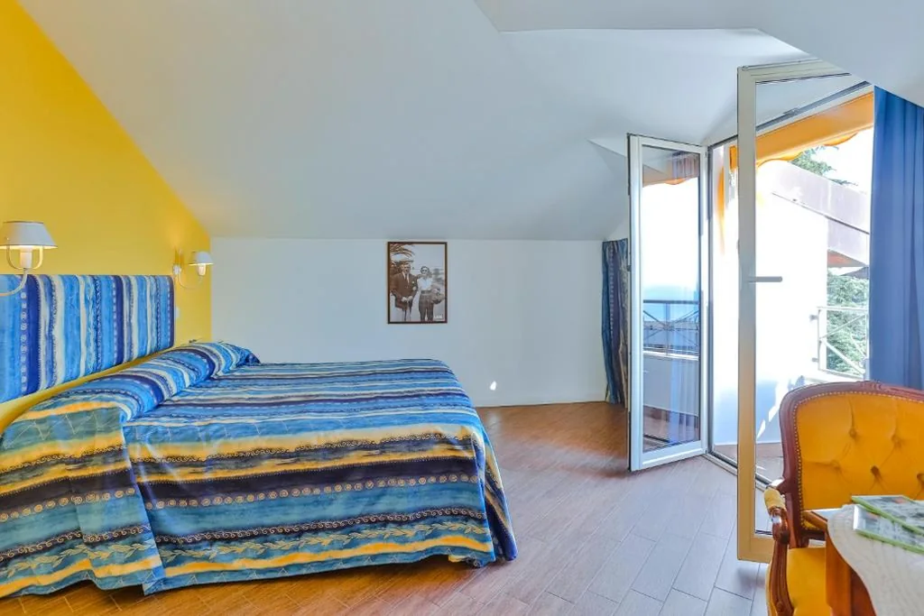 Camera Matrimoniale con Vista Mare — Cà De Rossana Bed&Breakfast