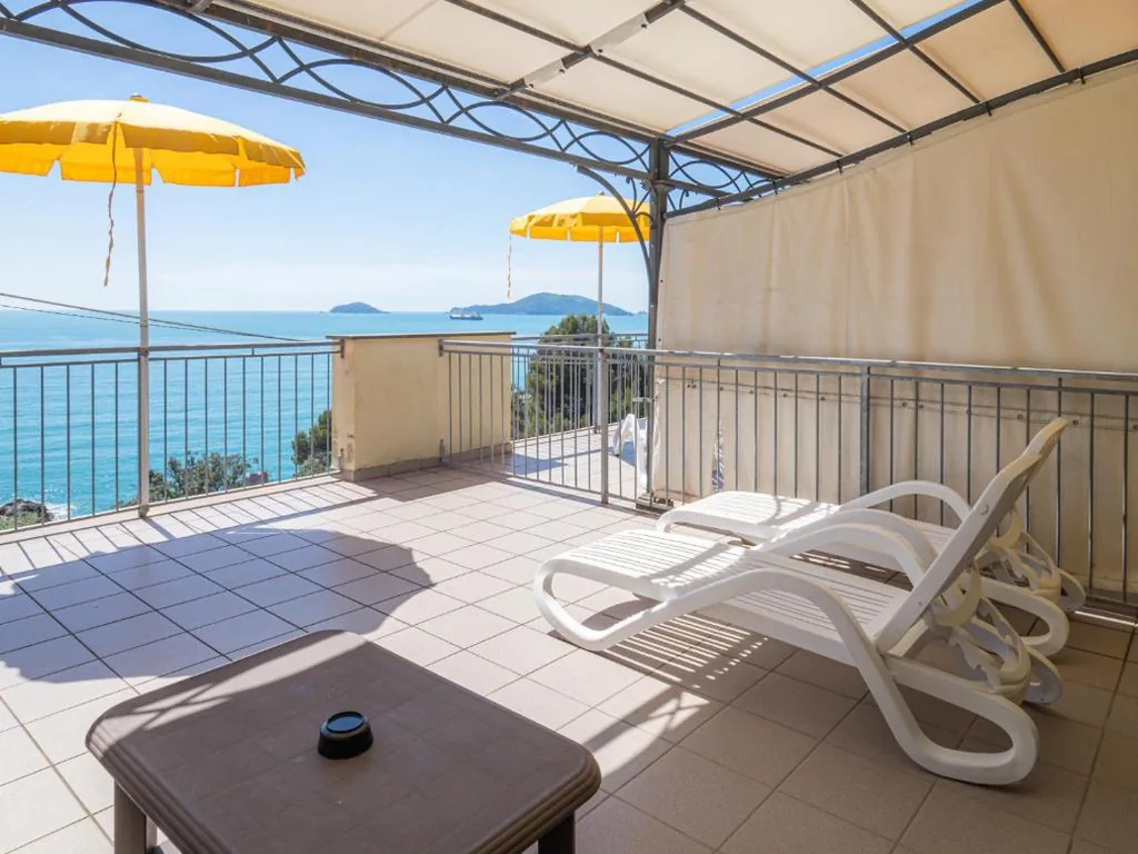 Camera Matrimoniale con Vista Mare — Hotel Il Nido