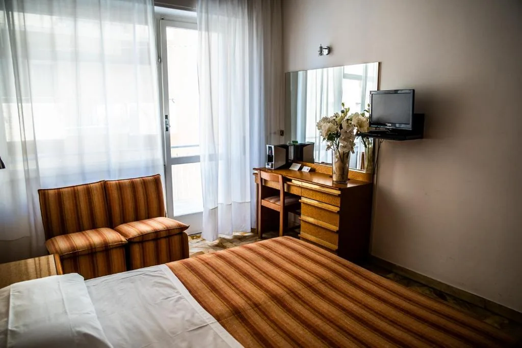 Double Room with Partial Sea View — Hotel West End