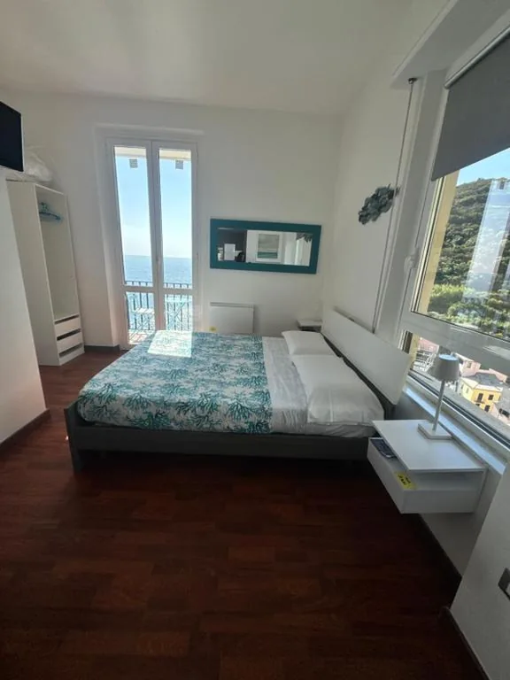 Camera Matrimoniale con Vista Mare — Sollevante Guest House