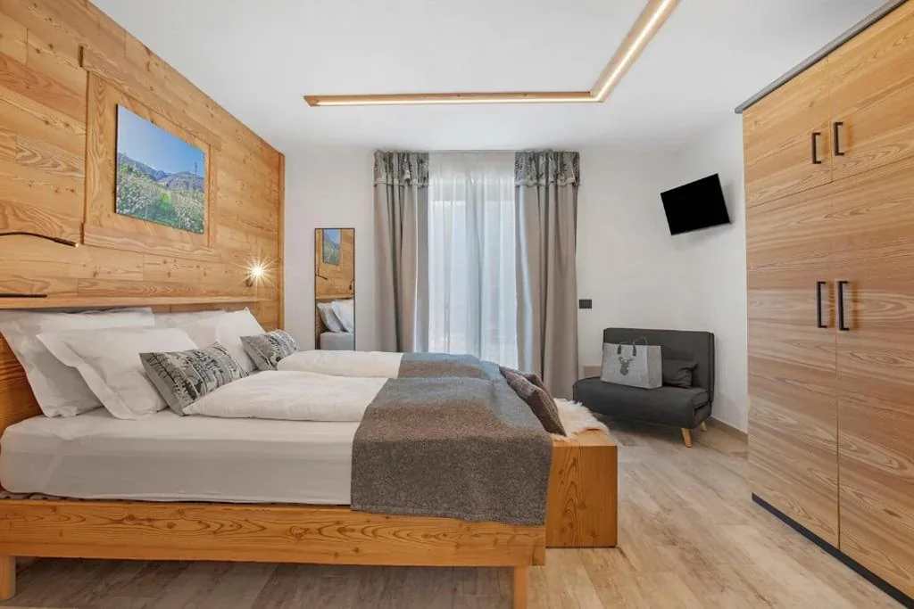 Mountain View Double Room — La Douce Pomme