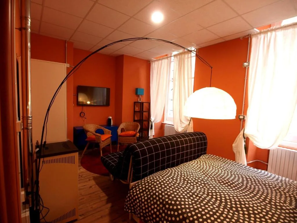 Deluxe Double Room (2 Adults + 1 Child) — Andres Guest House Sanremo
