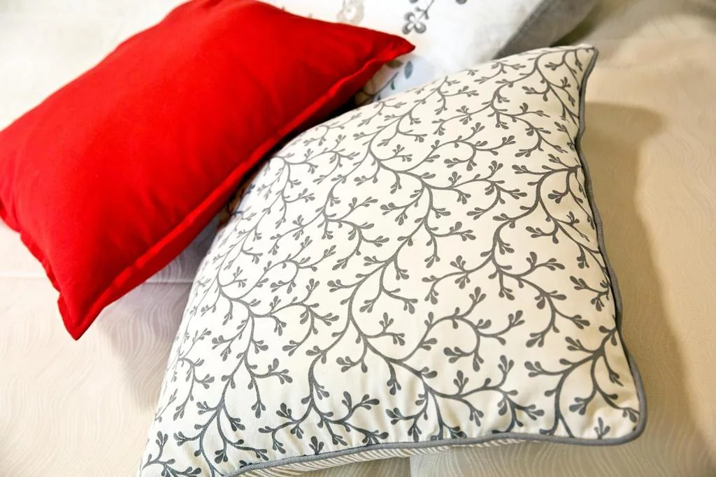 Deluxe Double Room (2 Adults + 1 Child) — Osteria Senza Fretta Rooms for Rent