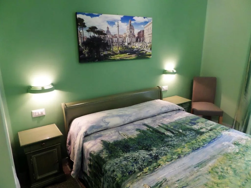 Camera Matrimoniale Deluxe — 325 Rooms ai Fori