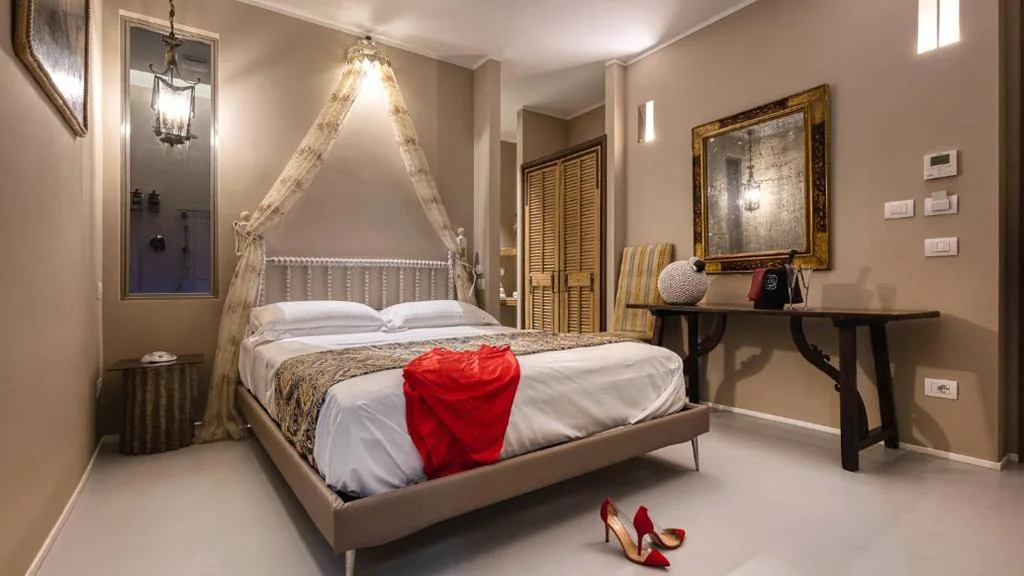Camera Matrimoniale Deluxe — A’Mare Luxury Rooms