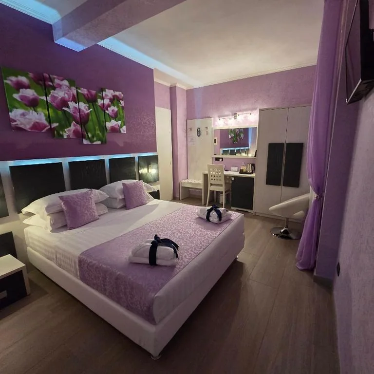 Deluxe Double Room — Albis Rooms Guest House
