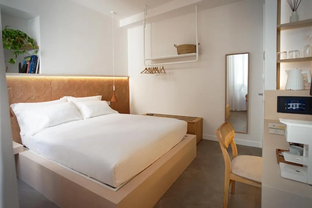 Deluxe Double Room — allegra suites