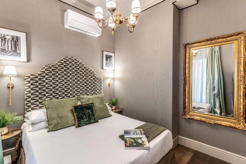 Deluxe Double Room — Antica Residenza Del Corso