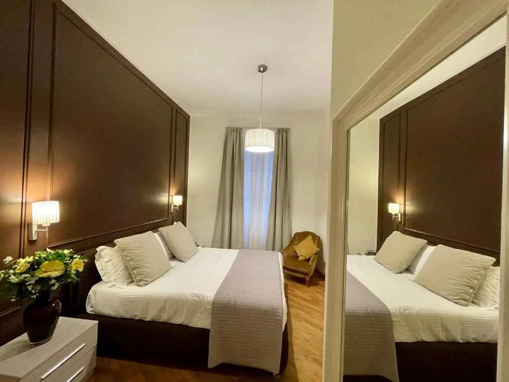 Deluxe Double Room — Banchi Vecchi Stay Rooms
