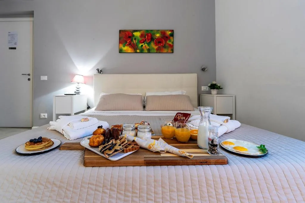 Camera Matrimoniale Deluxe — Bella Roma Luxury Accommodation, Vatican City – Liberty Collection