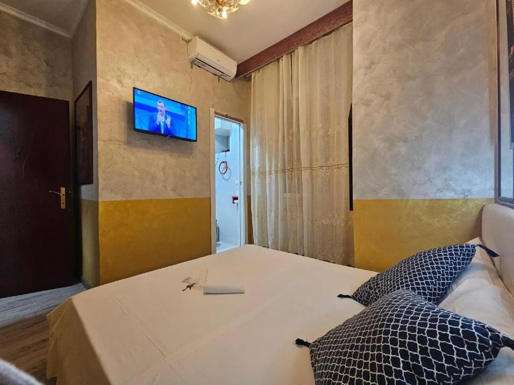 Deluxe Double Room — Captin Home Roma